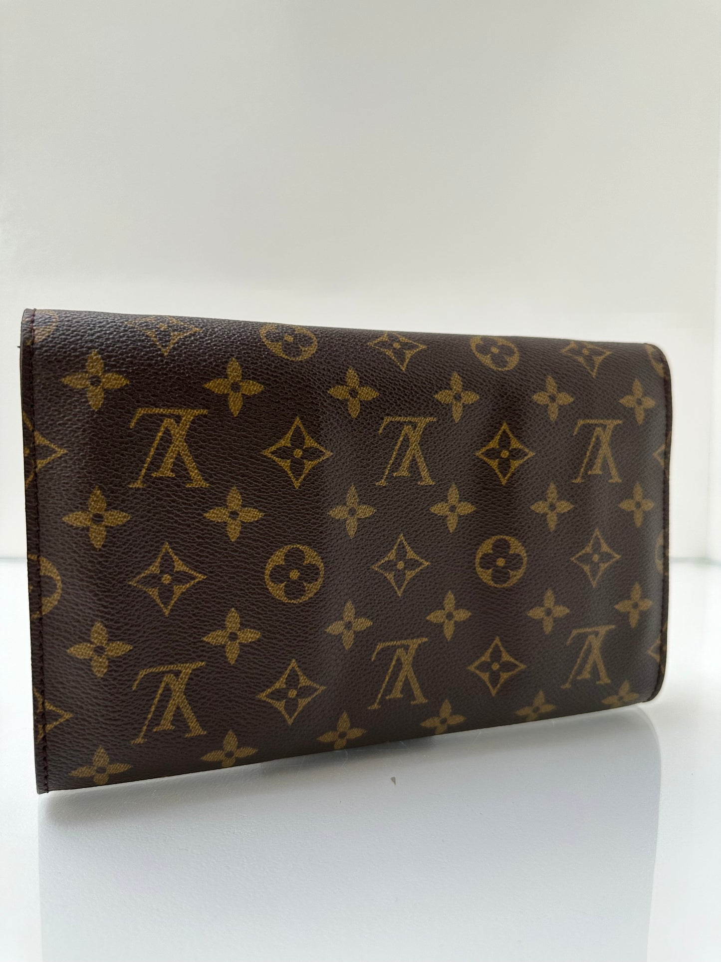 Louis Vuitton Monogram Bordeaux Clutch