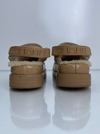 Chanel Beige Patent Leather & Shearling CC Clogs, 40