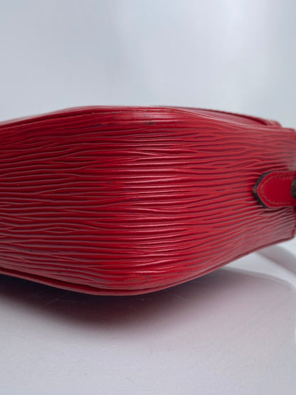 Louis Vuitton Trocadero Red Epi Leather Bag GHW