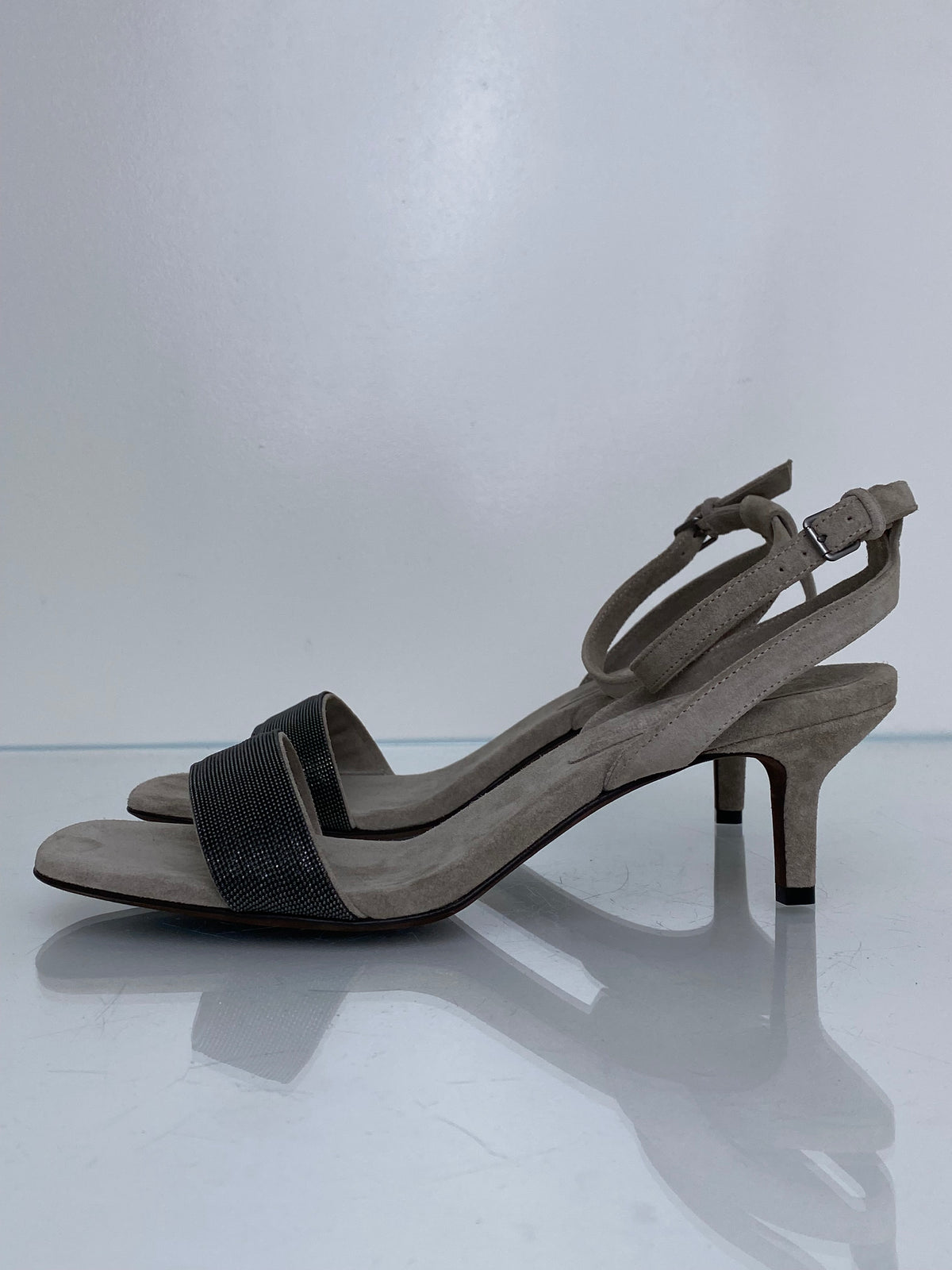 Brunello Cucinelli Grey Suede Beaded Kitten Heels, 41