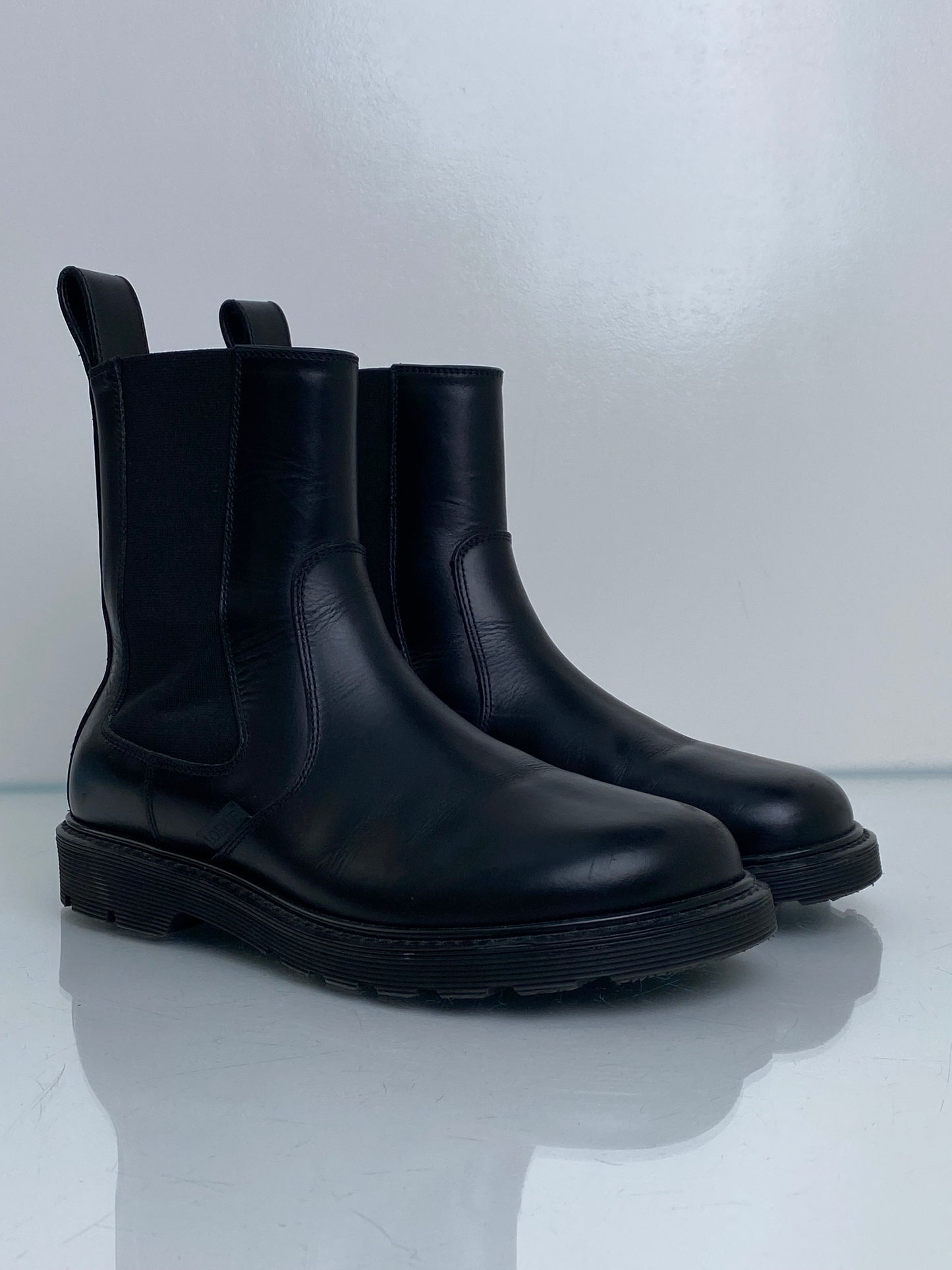 Loewe Black Blaze Chelsea Boots, 38