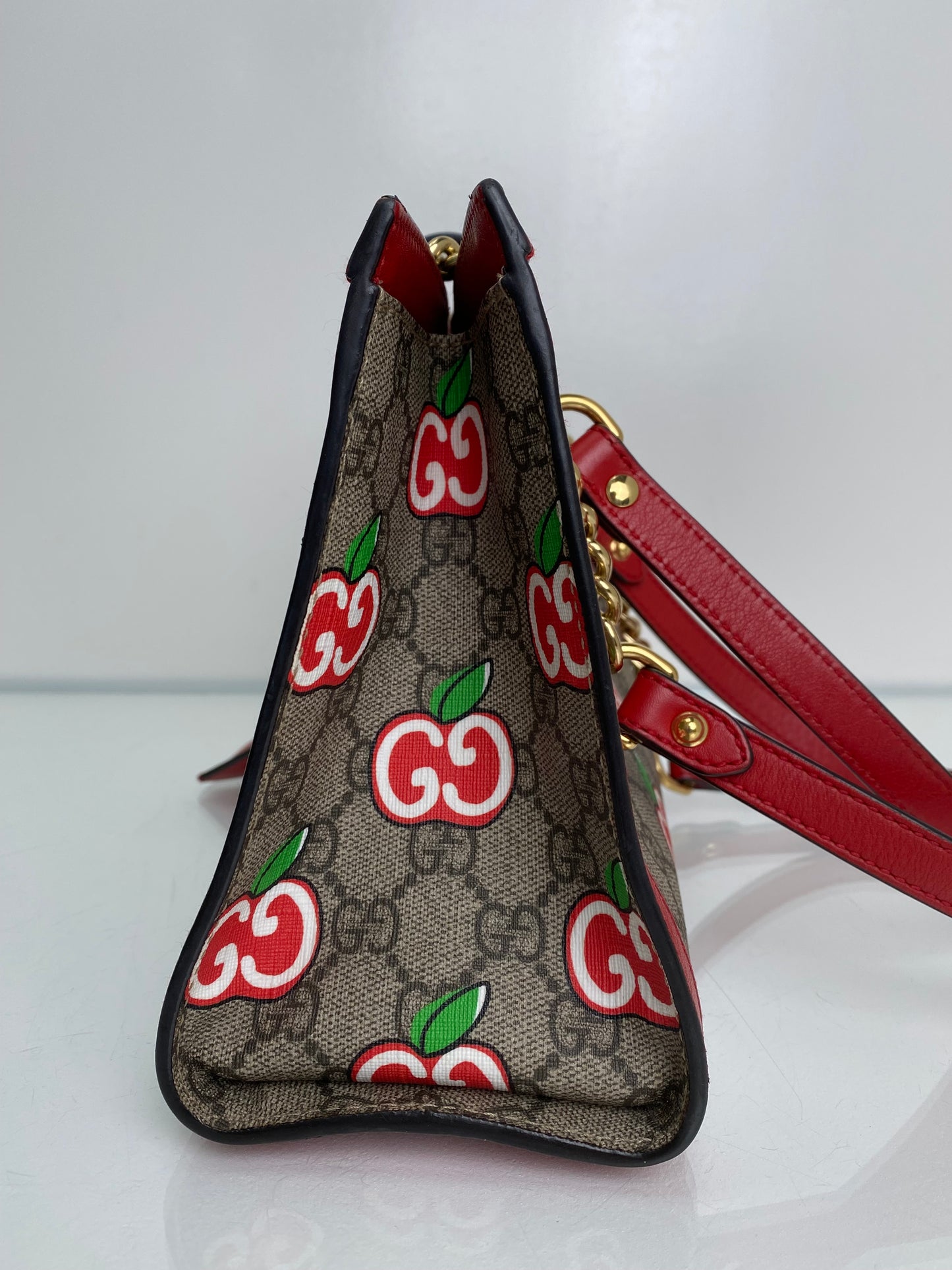 Gucci Red Supreme Apple Padlock Shoulder Bag GHW
