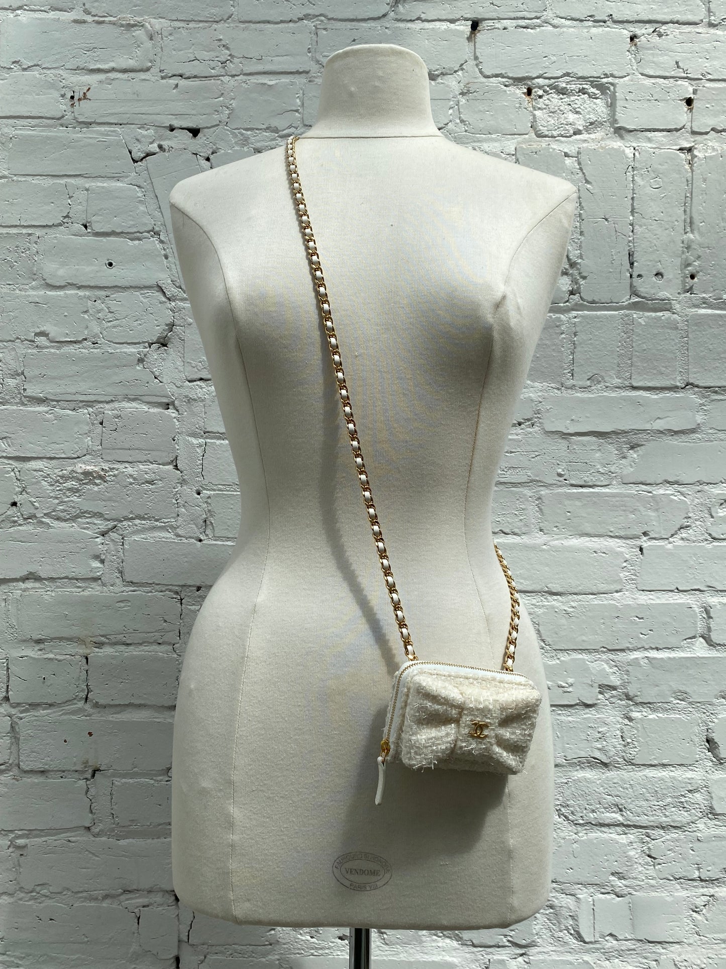 Chanel White Tweed Bow VIP Card Holder on Chain