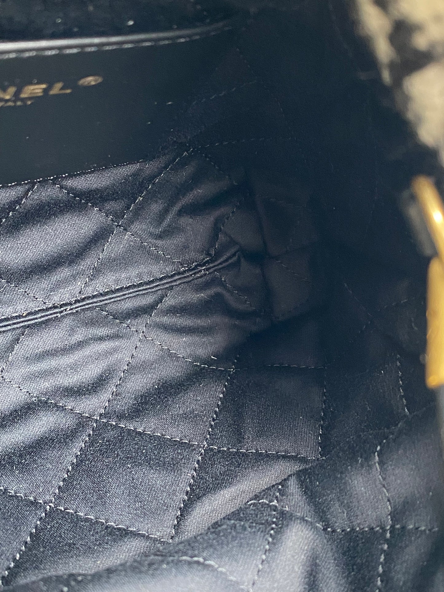 Chanel 22 Mini Black/White Tweed Camellia Bag GHW