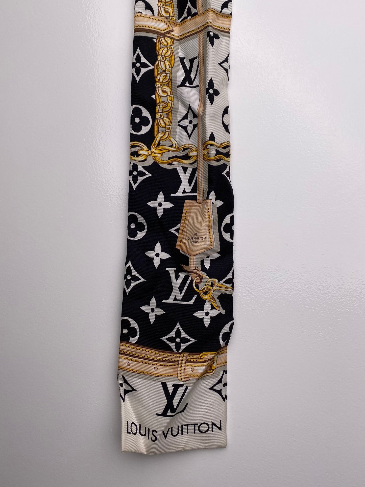 Louis Vuitton Black & White Silk Twilly