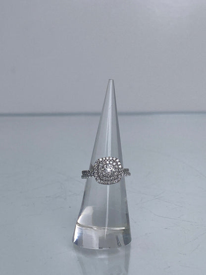 14KW .76ctw Diamond (G, Vs1) Ring w/Halo .64ctw (Si1/2, H/1) with .44ctw Diamond Band (H, Si1/2)