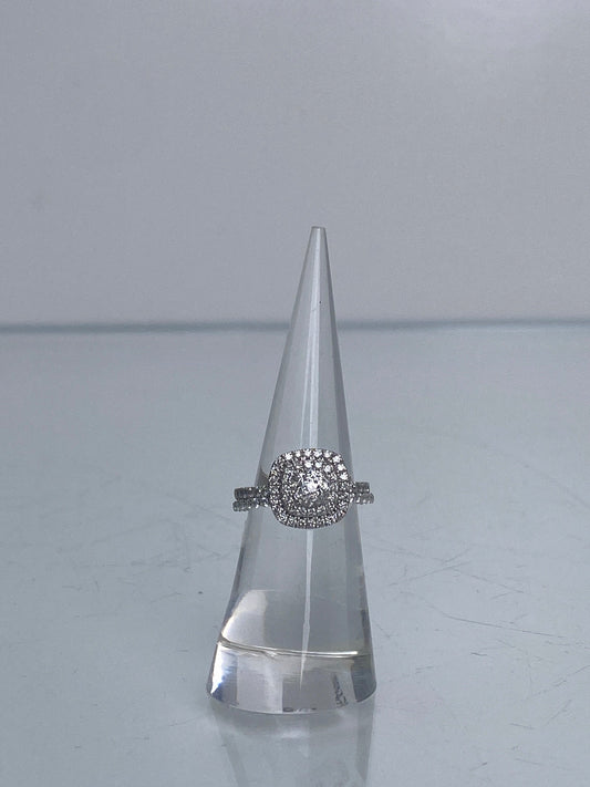 14KW .76ctw Diamond (G, Vs1) Ring w/Halo .64ctw (Si1/2, H/1) with .44ctw Diamond Band (H, Si1/2)