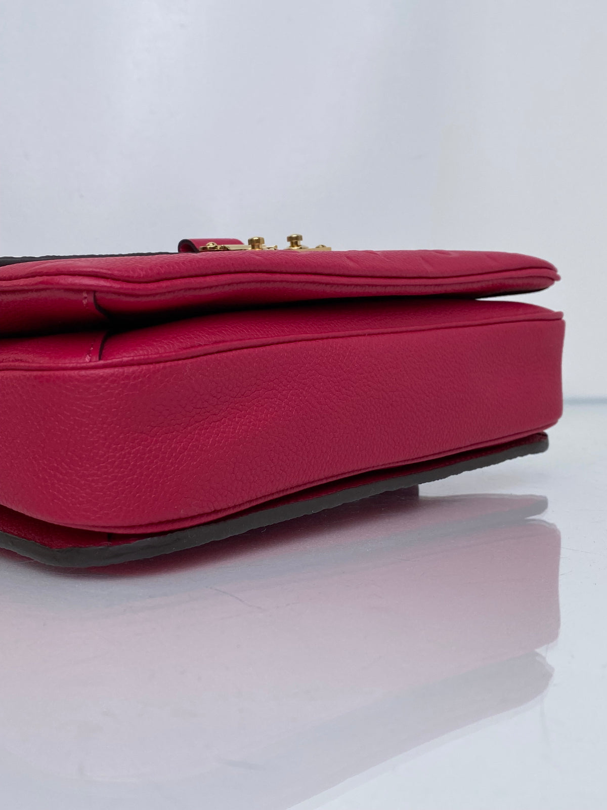 Louis Vuitton Pochette Motis Raspberry Empriente Bag GHW