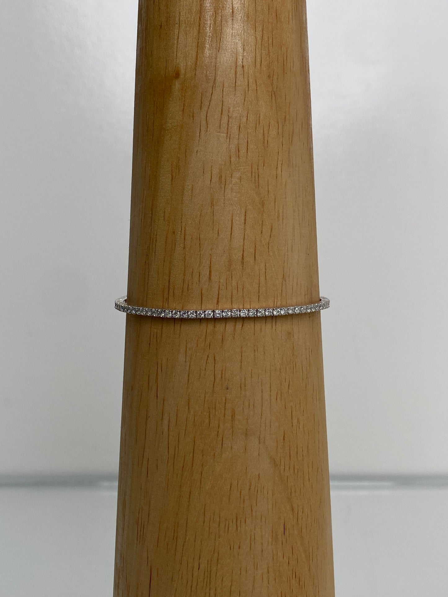 14KW 1.5ctw Dia Flex Bangle