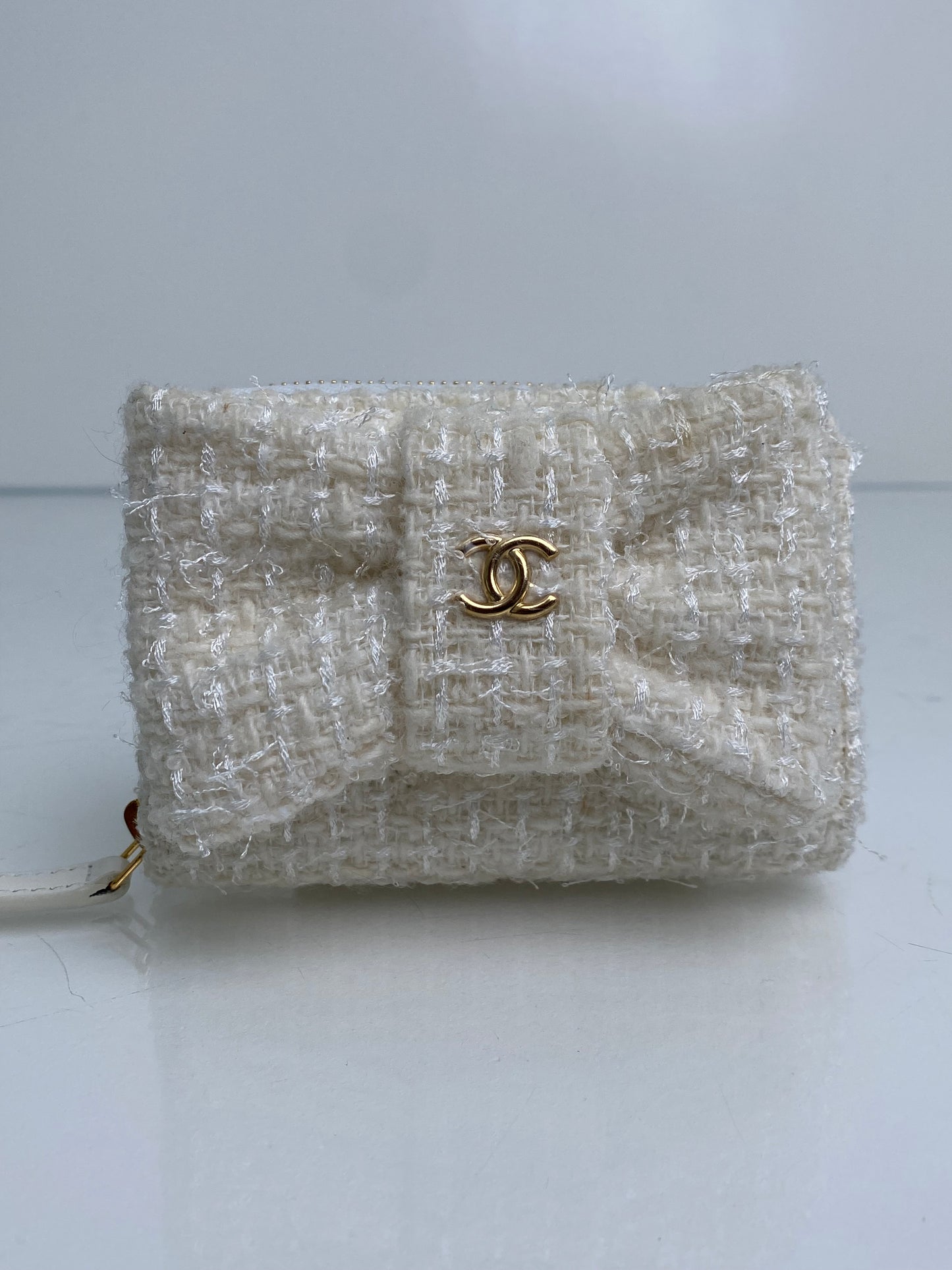 Chanel White Tweed Bow VIP Card Holder on Chain