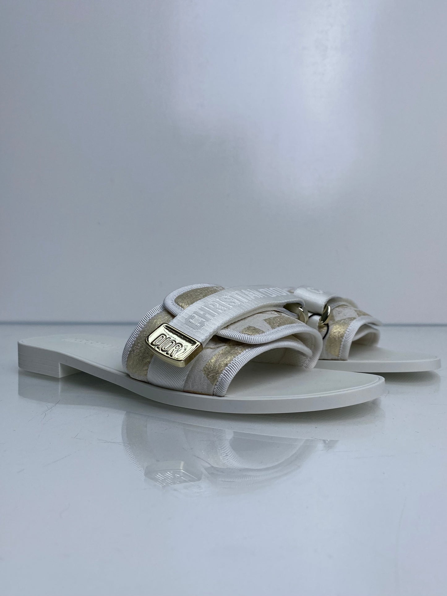 Christian Dior White Dio(r)evolution Slides, 41