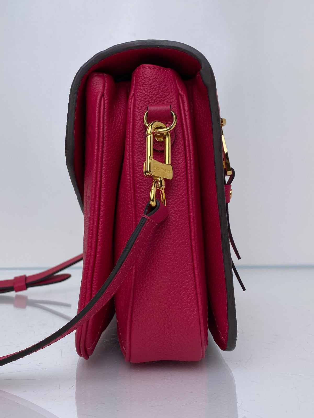 Louis Vuitton Pochette Motis Raspberry Empriente Bag GHW