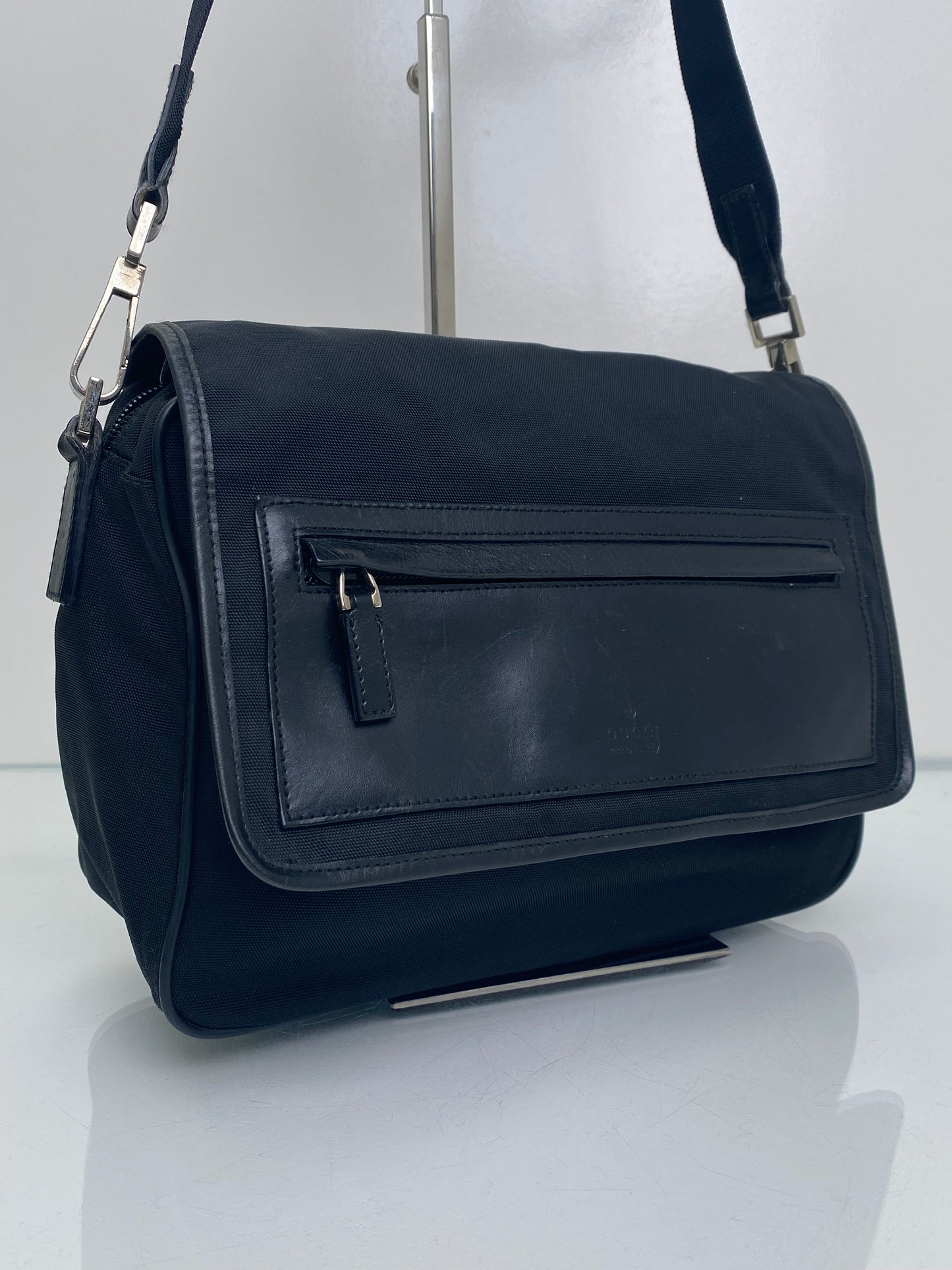 Gucci Black Canvas Messenger Bag Crossbody SHW