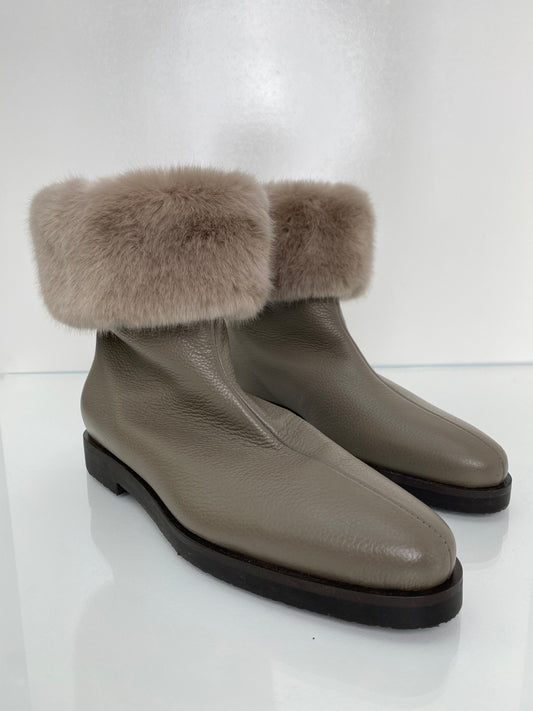 Toteme Brown  Faux Fur Trim Boots, 39