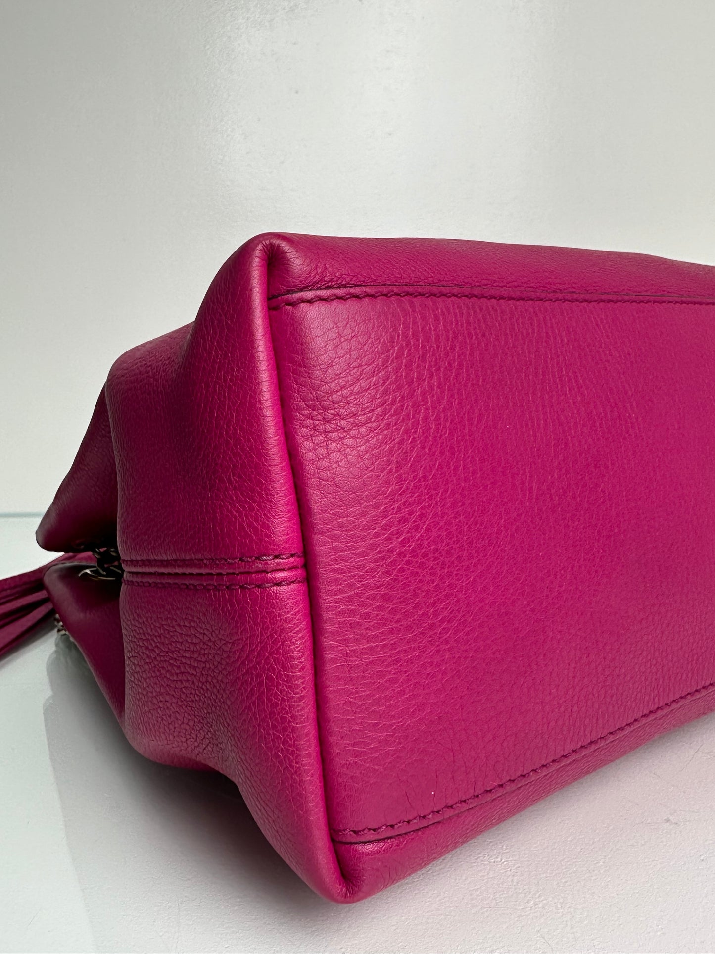 Gucci Fuchsia Leather Soho Bag GHW