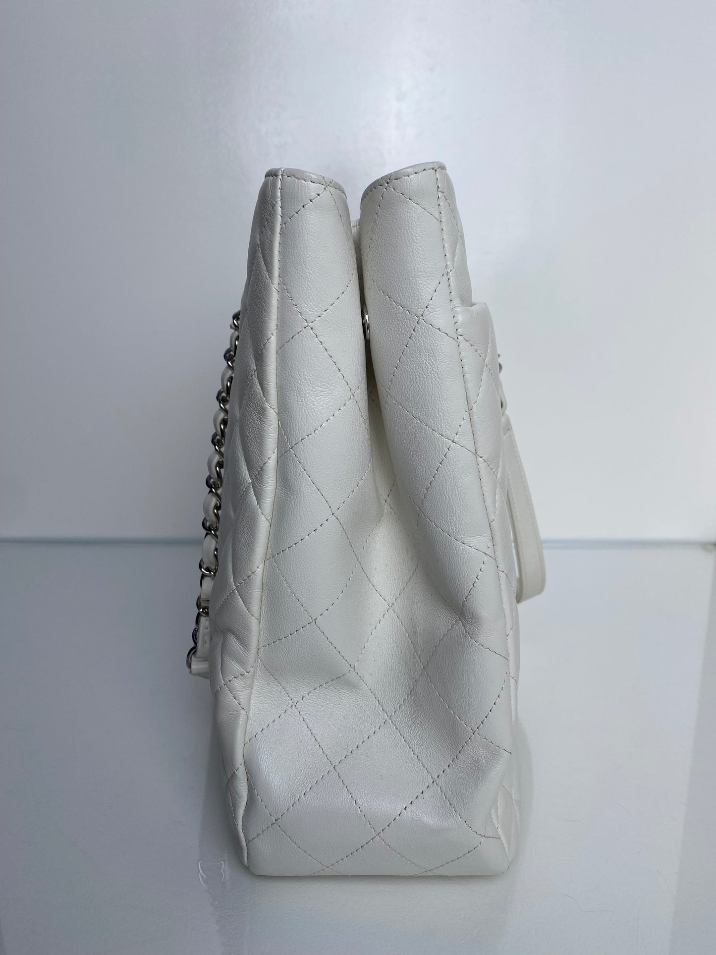 Chanel White Lambskin Quilted Tote Bag SHW