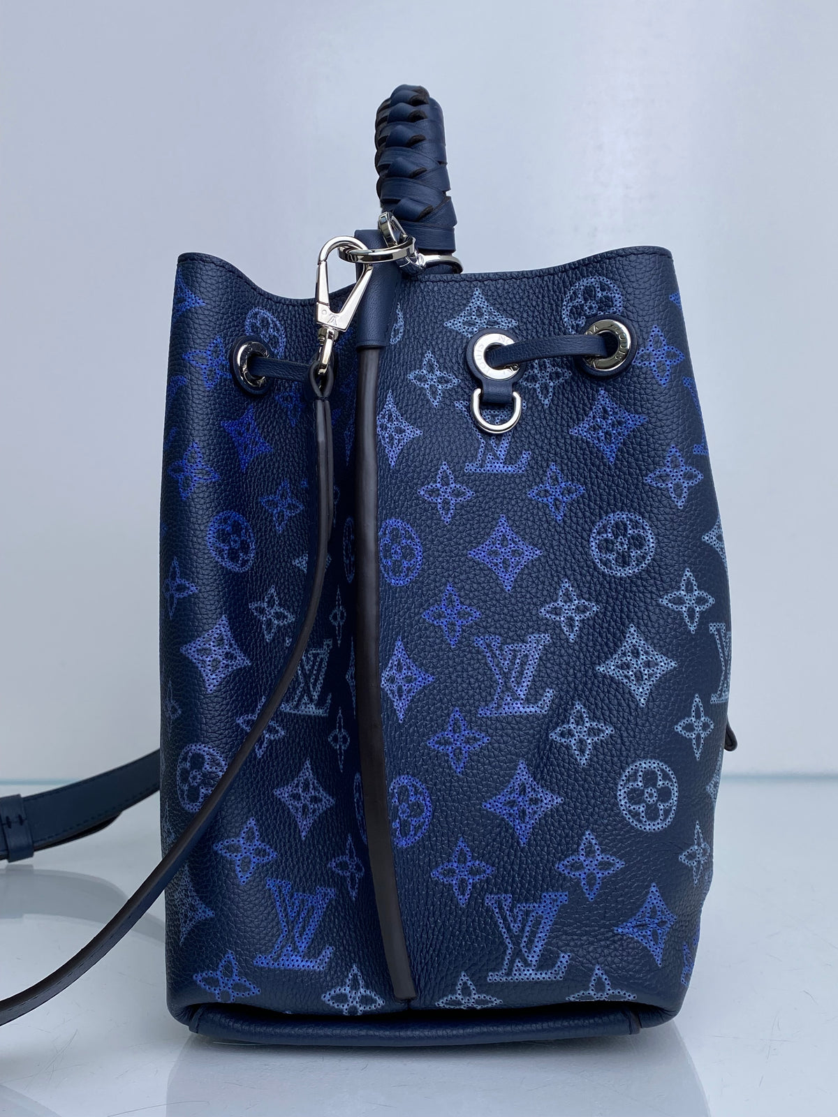 Louis Vuitton Navy Flight Mode Mahina Muria Bucket Bag SHW
