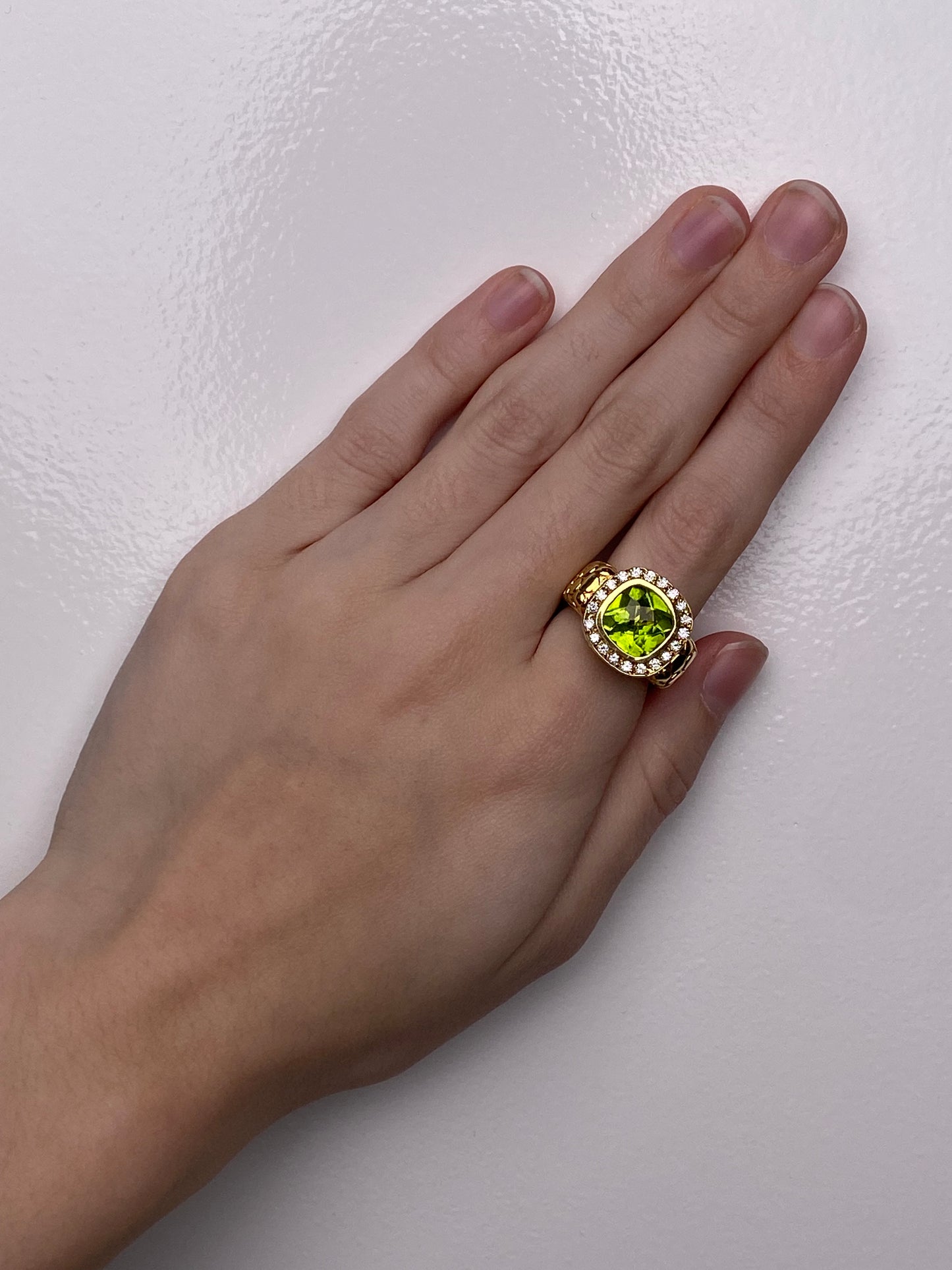 18KY Peridot & Diamond Ring, 5.75