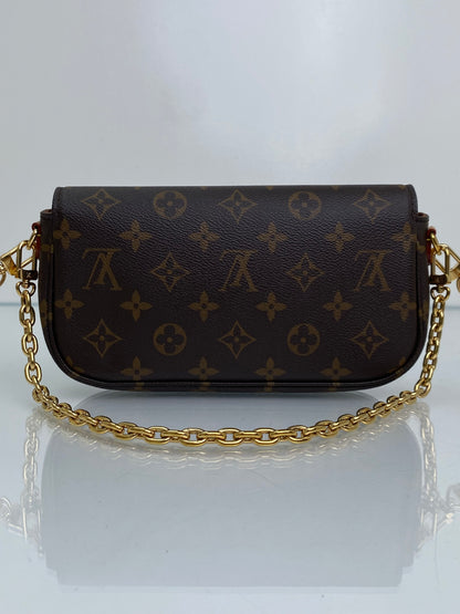 Louis Vuitton Monogram Wallet On Chain Ivy Bag GHW