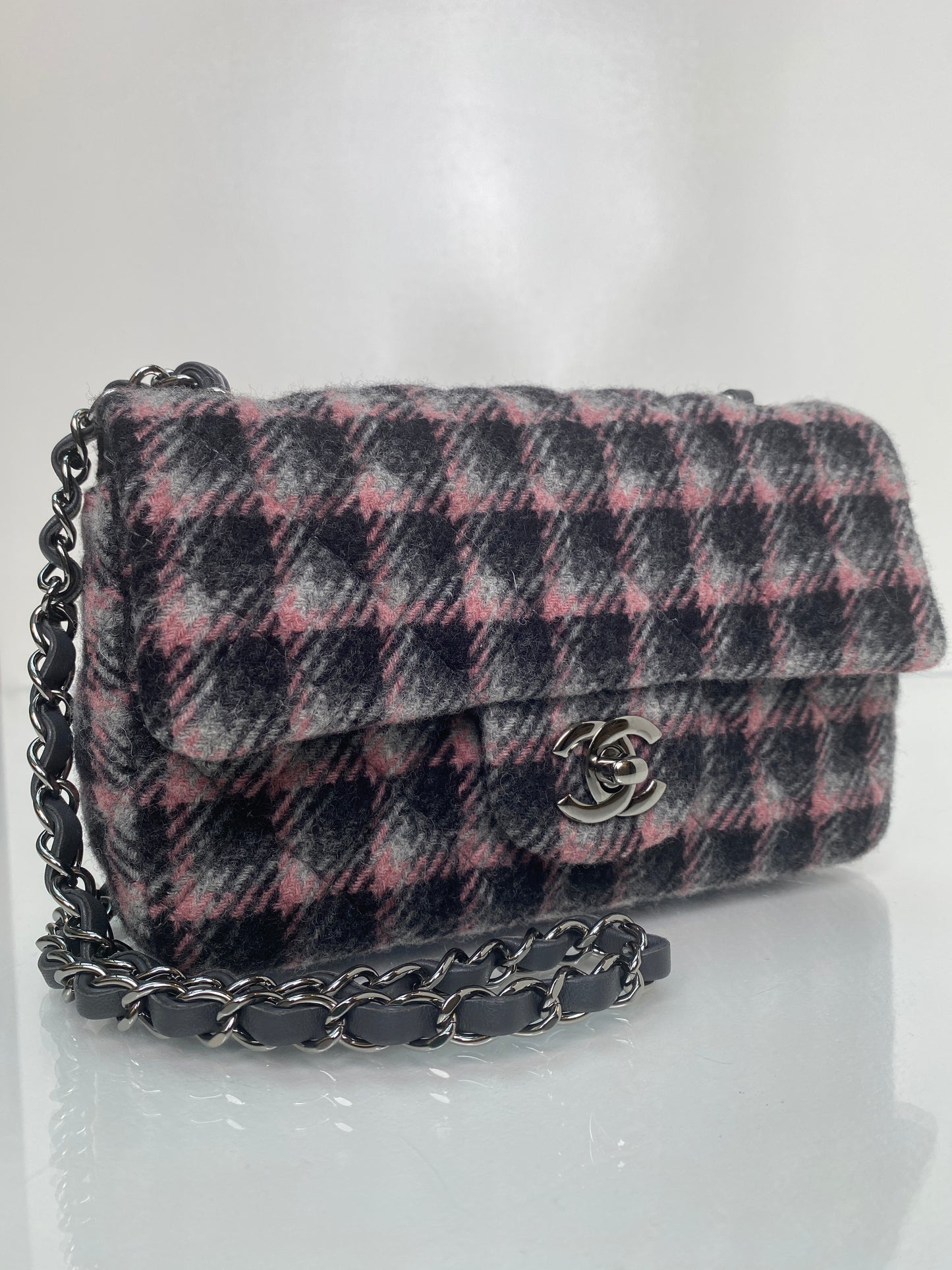 Chanel Classic Flap Small Pink/Black Wool SHW