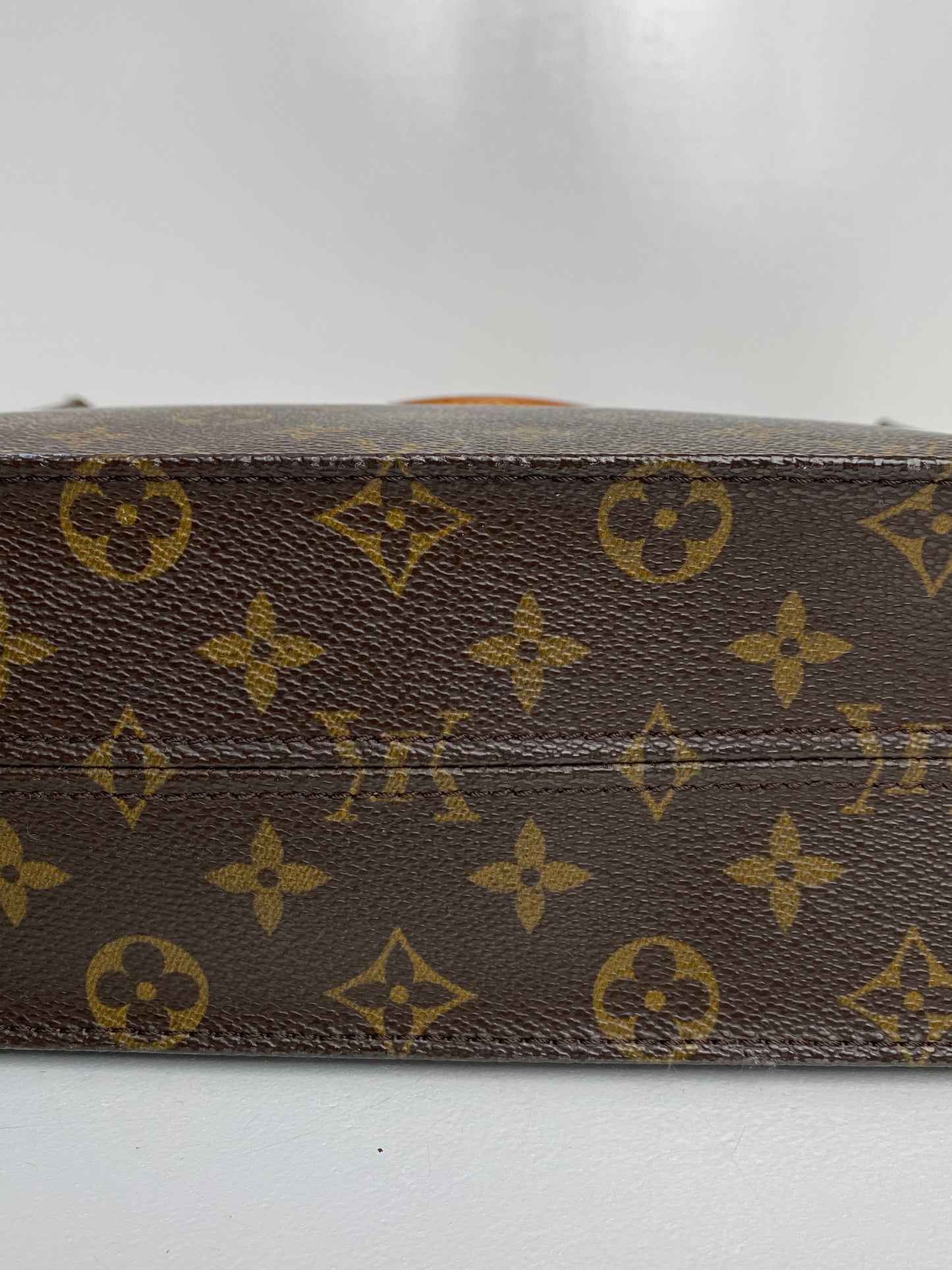 Louis Vuitton Monogram Le Sac Plat Bag GHW