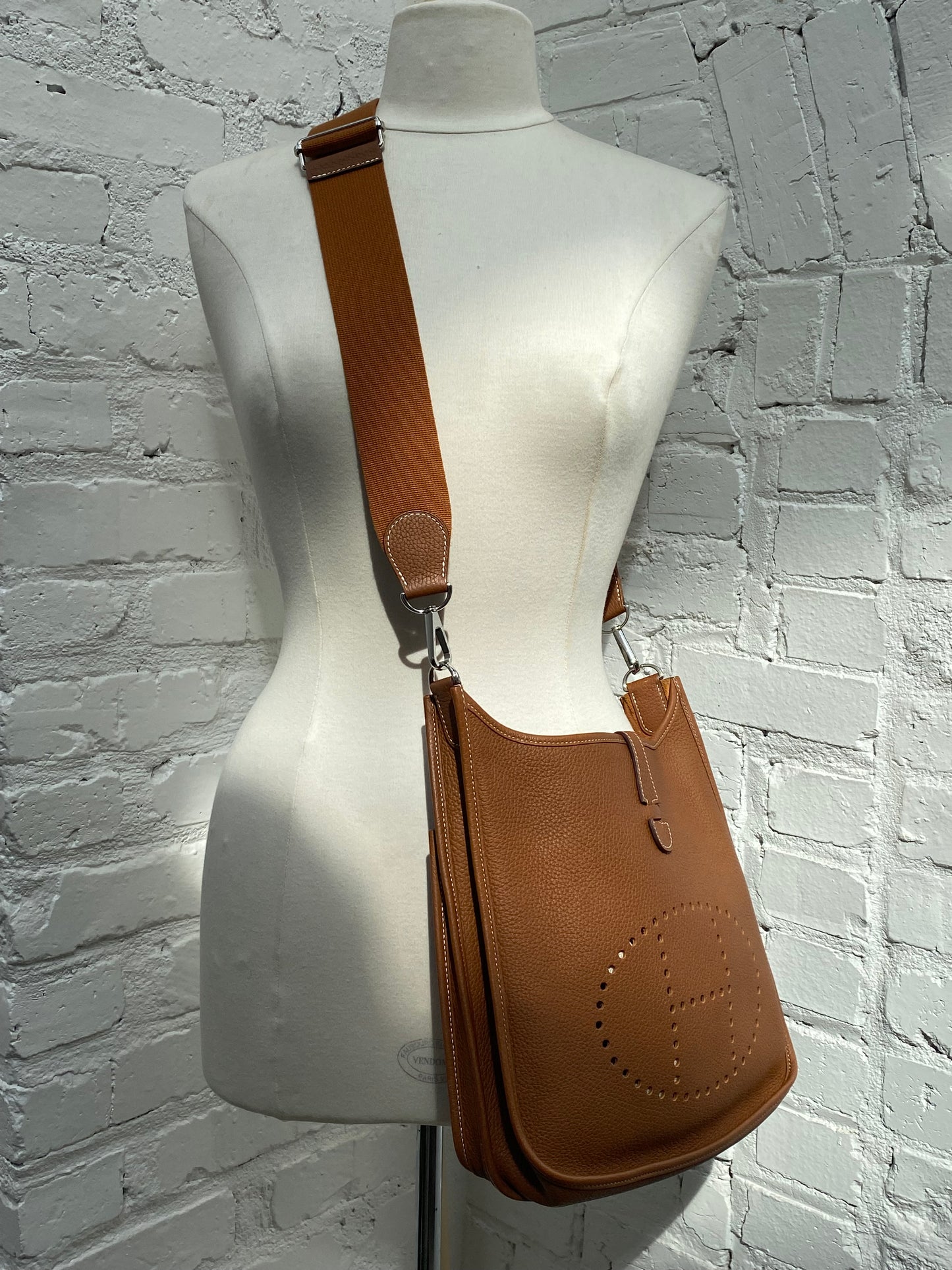 Hermes Evelyne 29 Gold Taurillon Clemence PHW