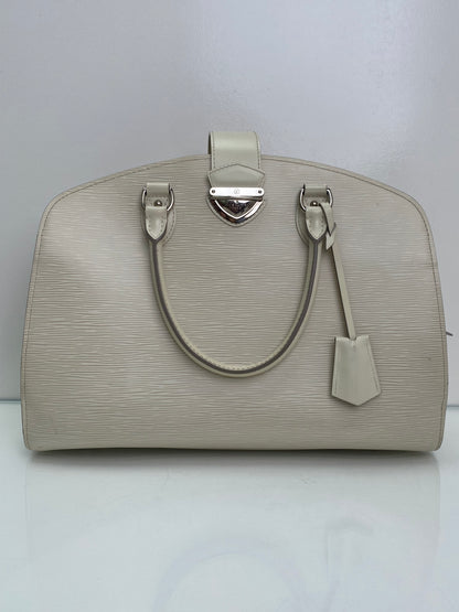 Louis Vuitton Pont Neuf White Epi GM SHW