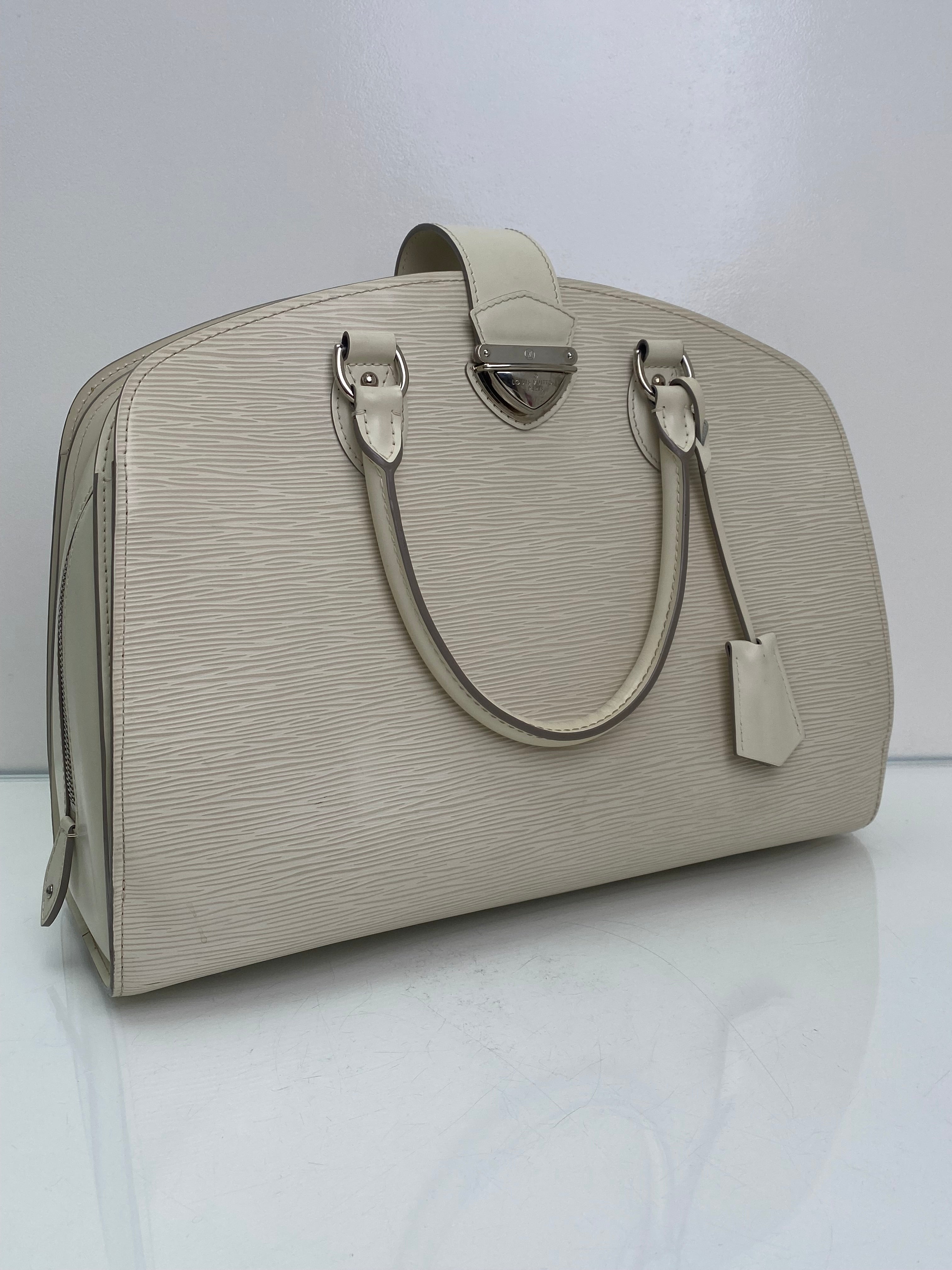 Authentic Louis Vuitton Handbags, Monogram & Designer Bags | Agora