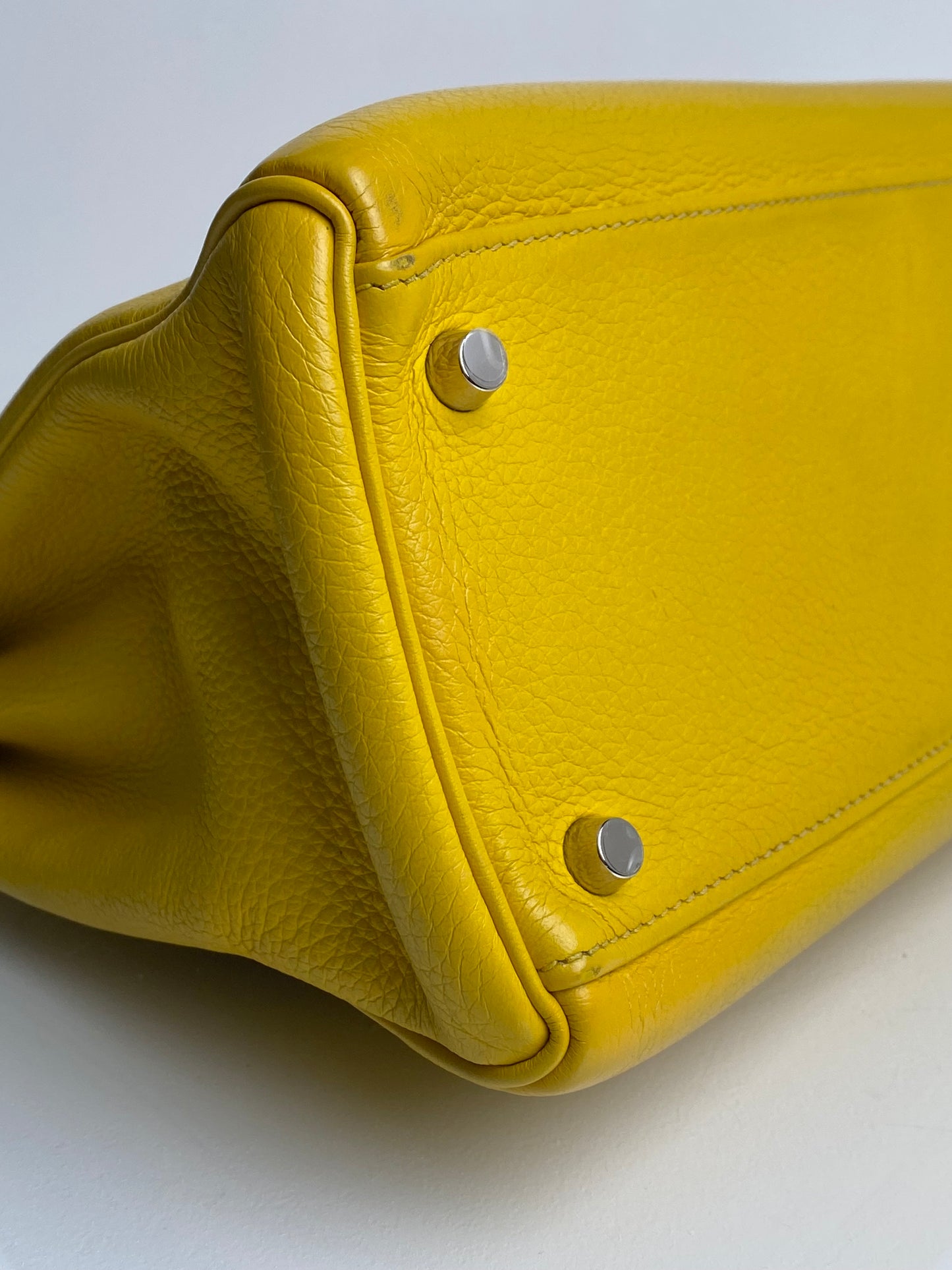 Hermes Kelly 32 Jaune Clemence PHW #N