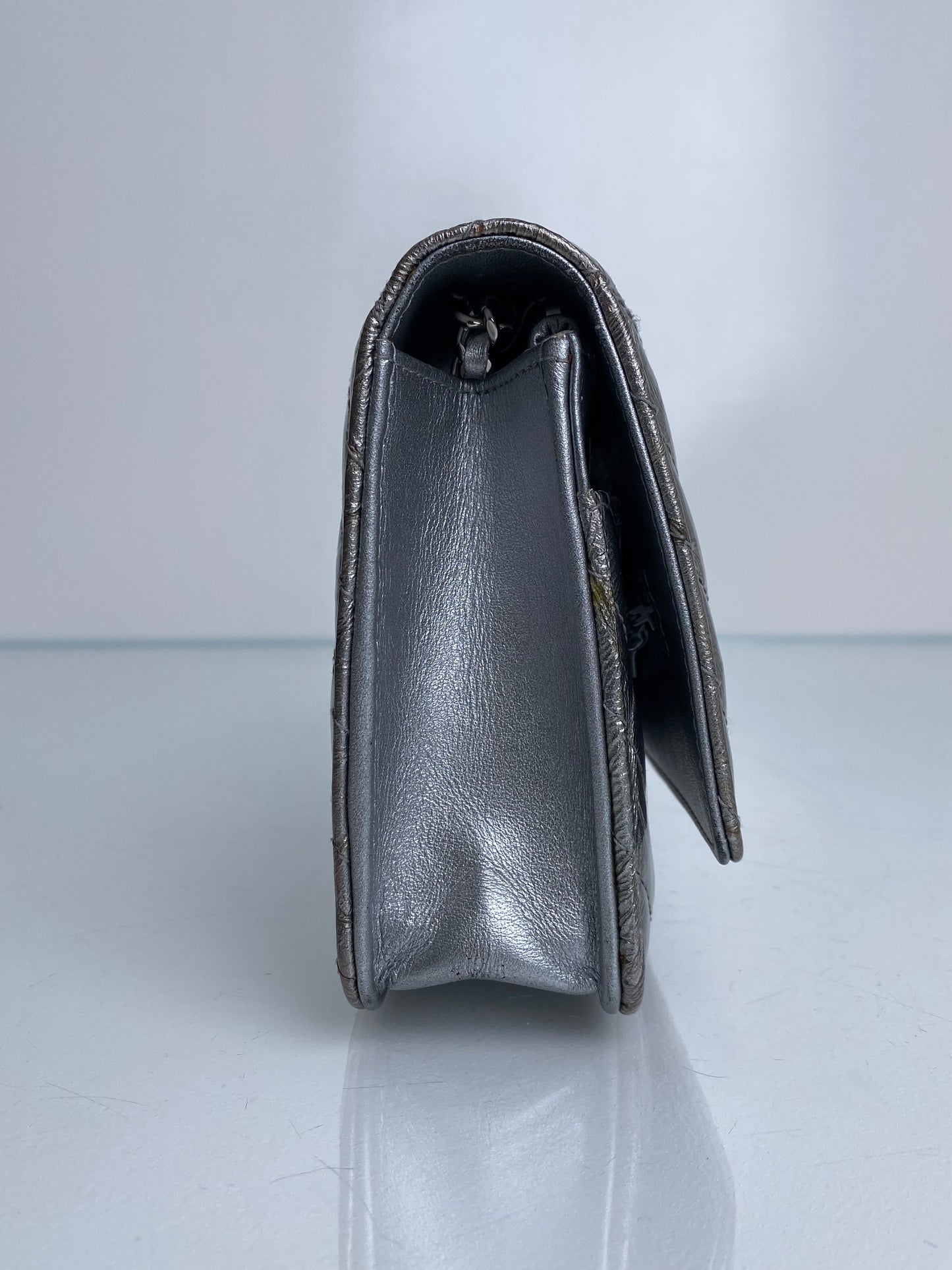 Chanel Silver Crumpled Calfskin Chevron Wallet On Chain Bag SHW #25