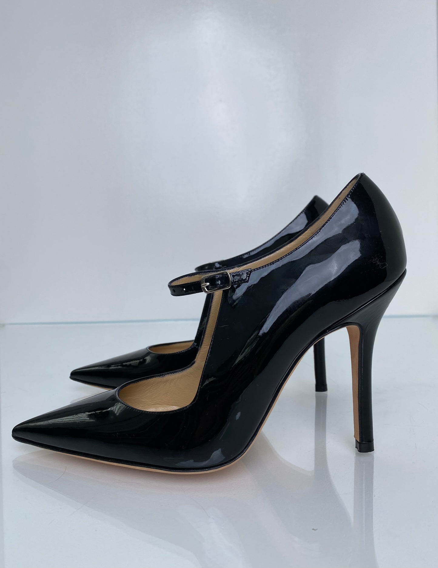 Manolo Blahnik Black Patent Pointed Toe Heels, 38.5