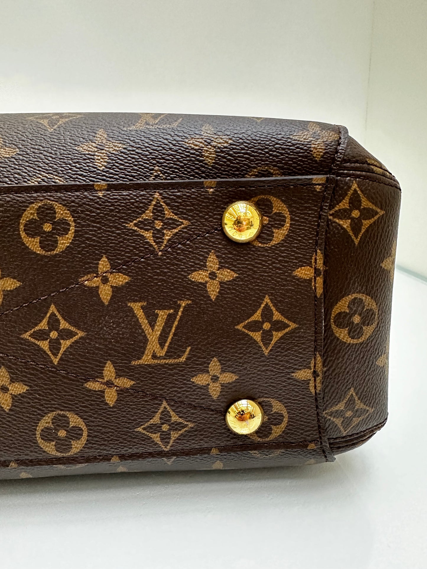 Louis Vuitton Monogram Montaigne MM Bag