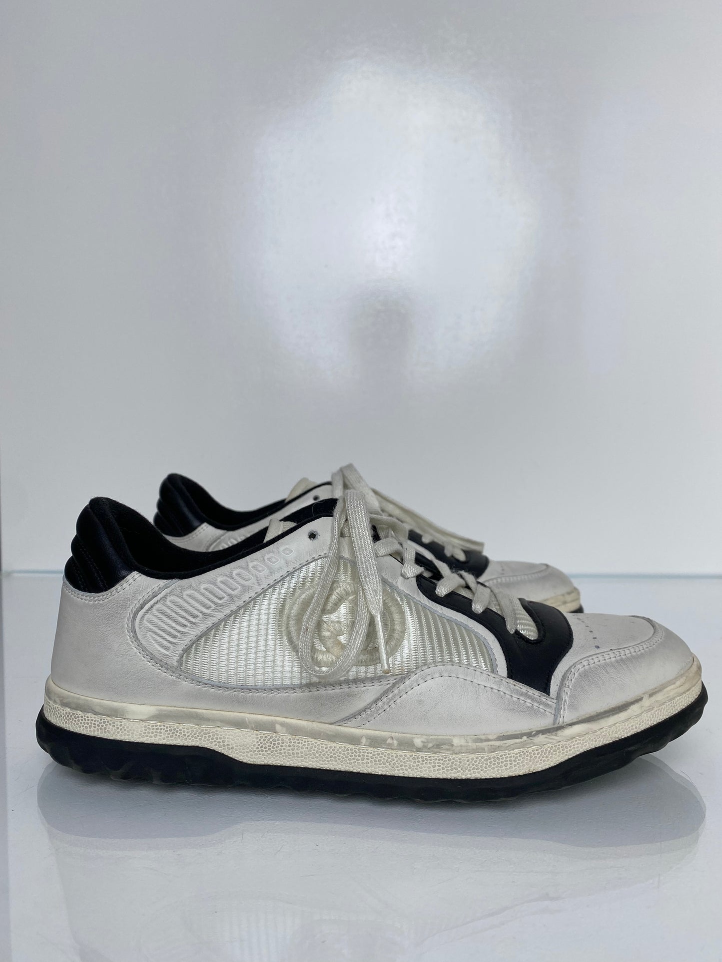 Gucci White & Black GG Sneakers, 39.5