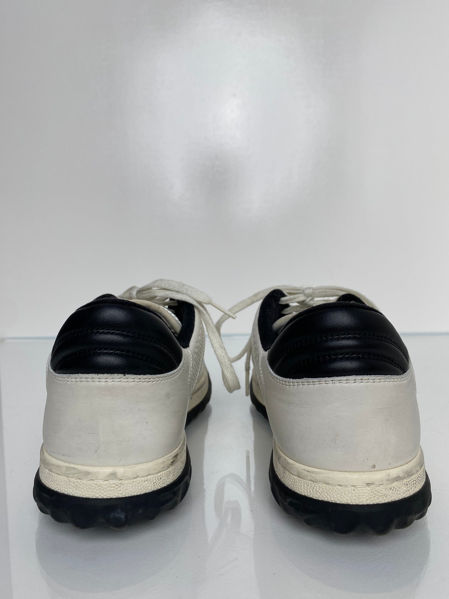 Gucci White & Black GG Sneakers, 39.5