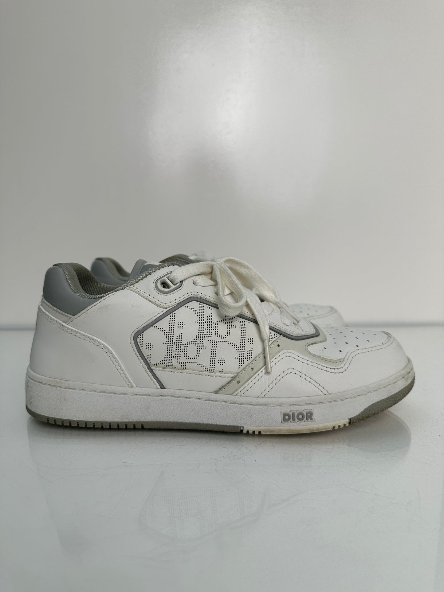 Christian Dior White / Grey Oblique Sneakers, 39.5