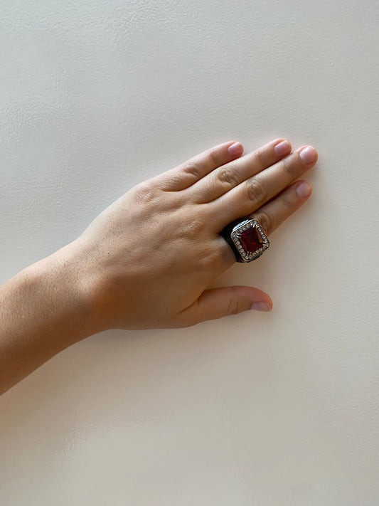 Gucci Black Enamel & Red Stone Ring, sz 8