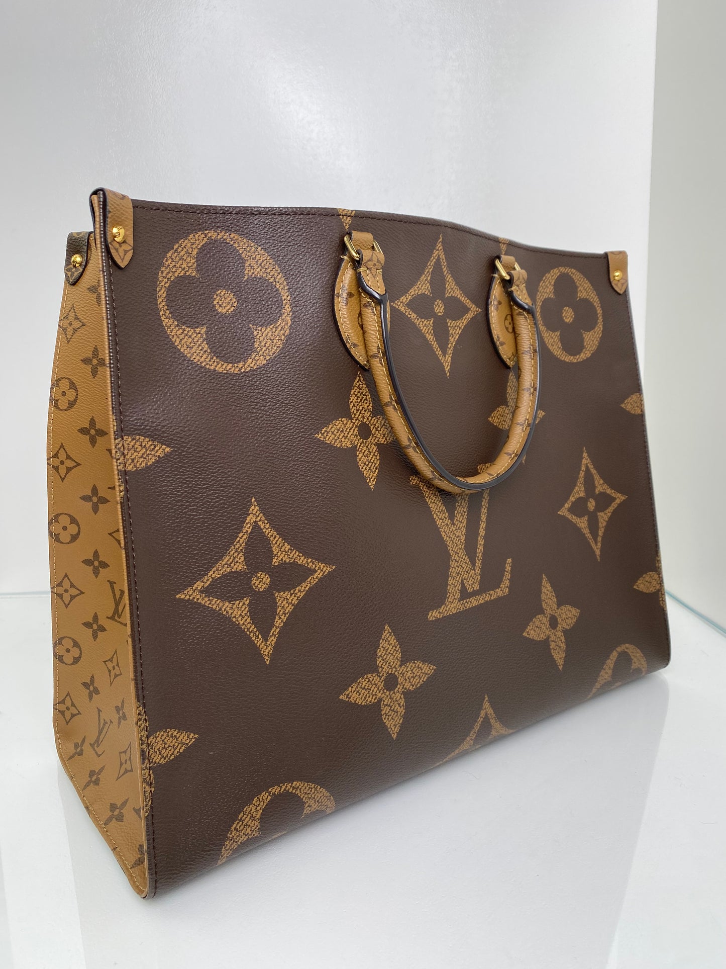 Louis Vuitton On the Go Reverse Monogram GM