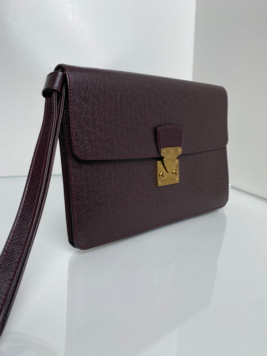 Louis Vuitton Brown Taiga Clutch