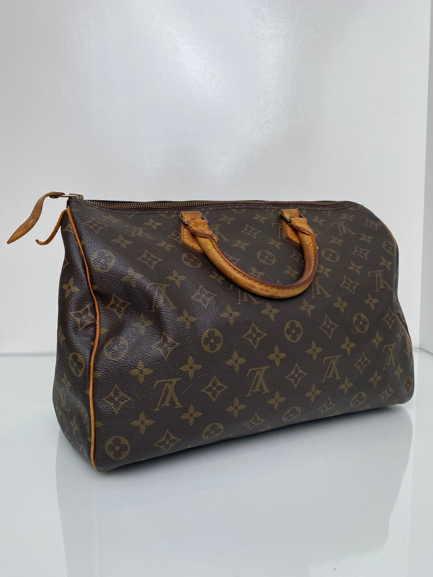 Louis Vuitton Canvas Monogram Speedy 35