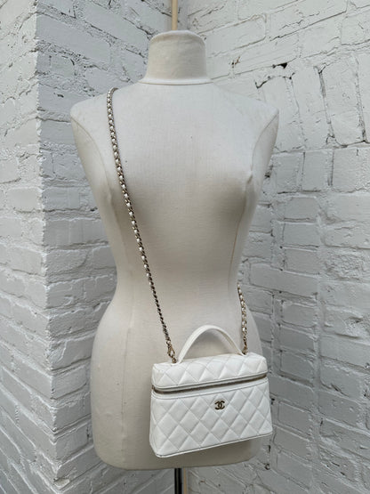 Chanel White Quilted Caviar Slim Vanity Case Crossbody Bag GHW