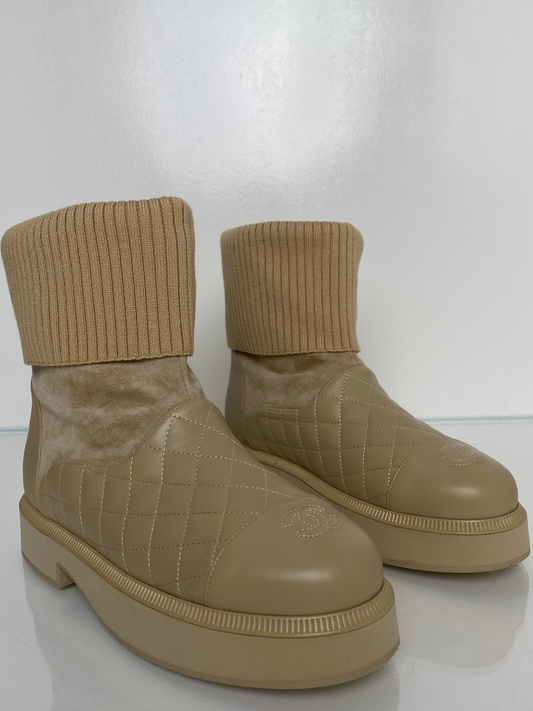 Chanel Beige Knit Quilted Lambskin & Suede Boots, 8