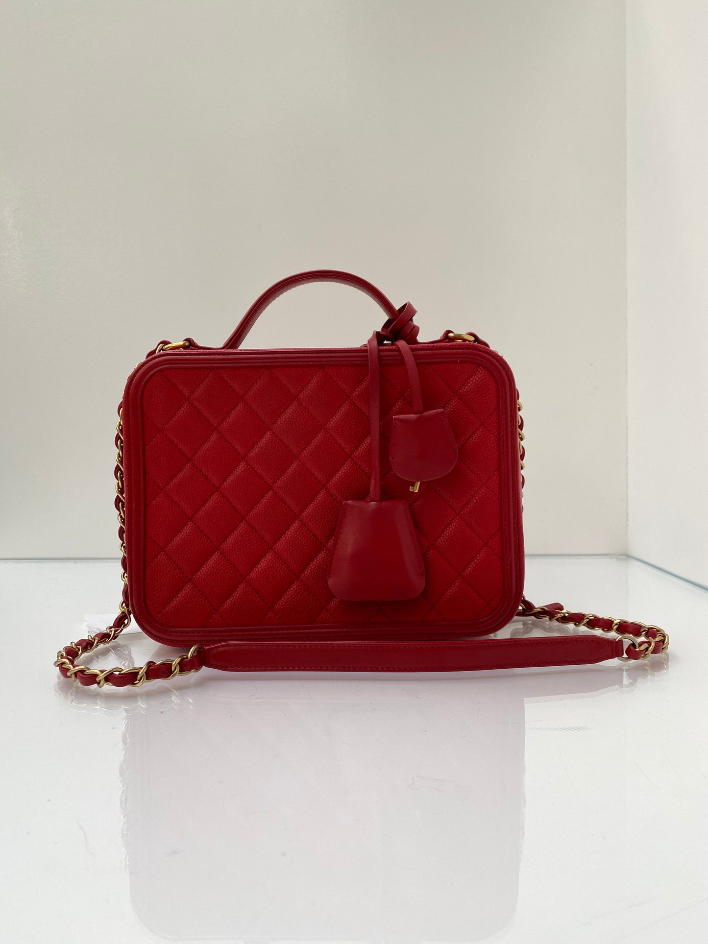 Chanel Red Filigree Vanity Caviar GHW