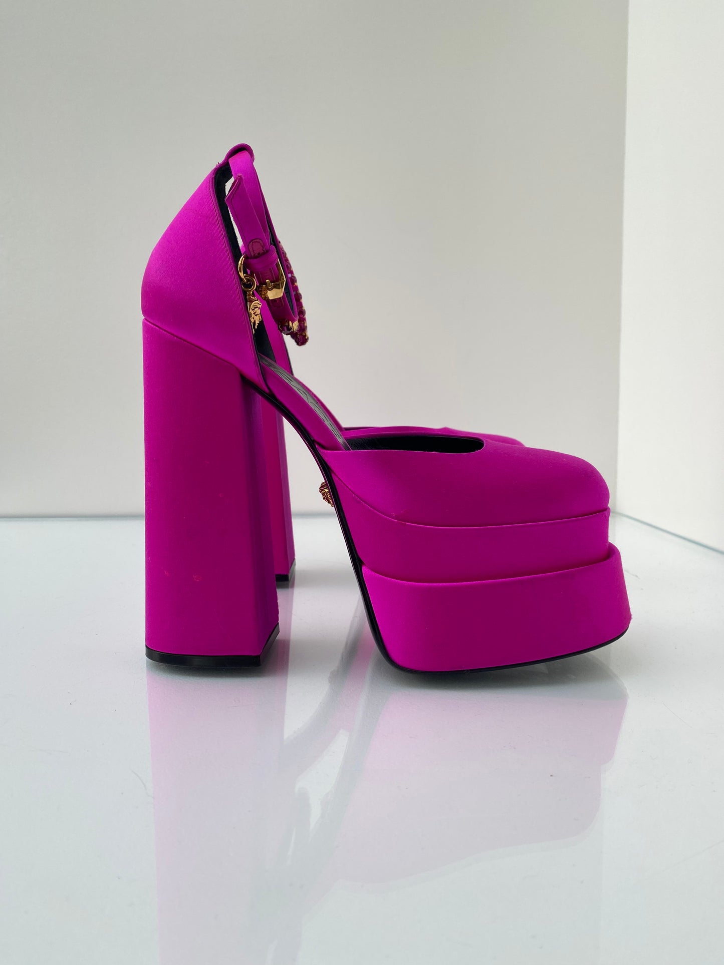 Versace Hot Pink Medium Aevitas 125mm Satin-Finish Pumps, 38.5