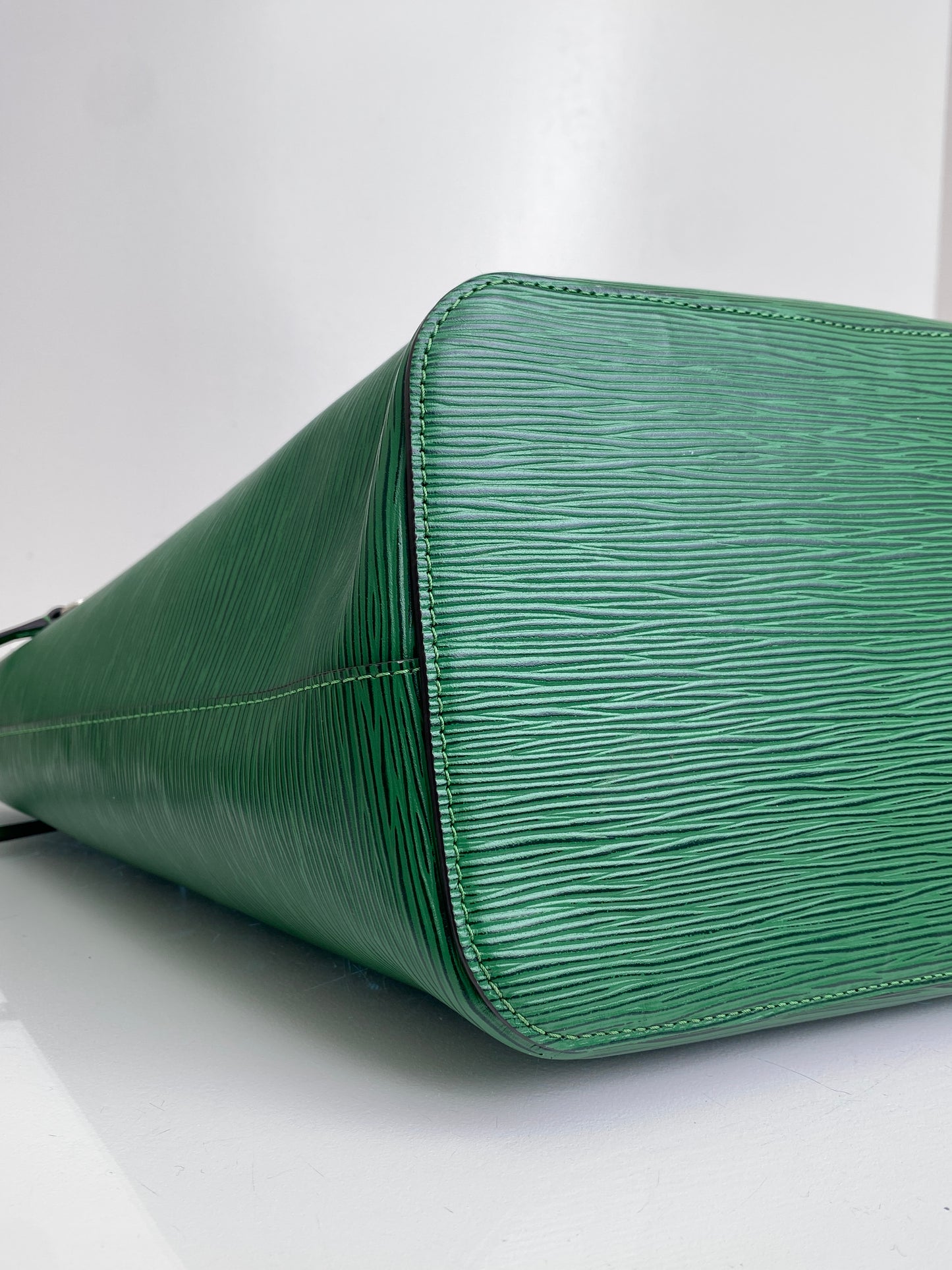 Louis Vuitton Green Epi Leather Neverfull MM Bag SHW