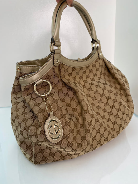Gucci Supreme Monogram Hobo Bag SHW