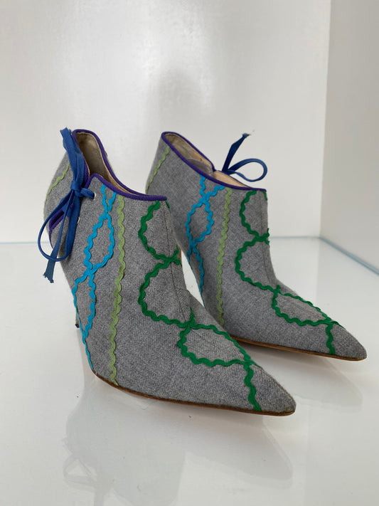 Manolo Blahnik Grey Felt Heels, 38.5