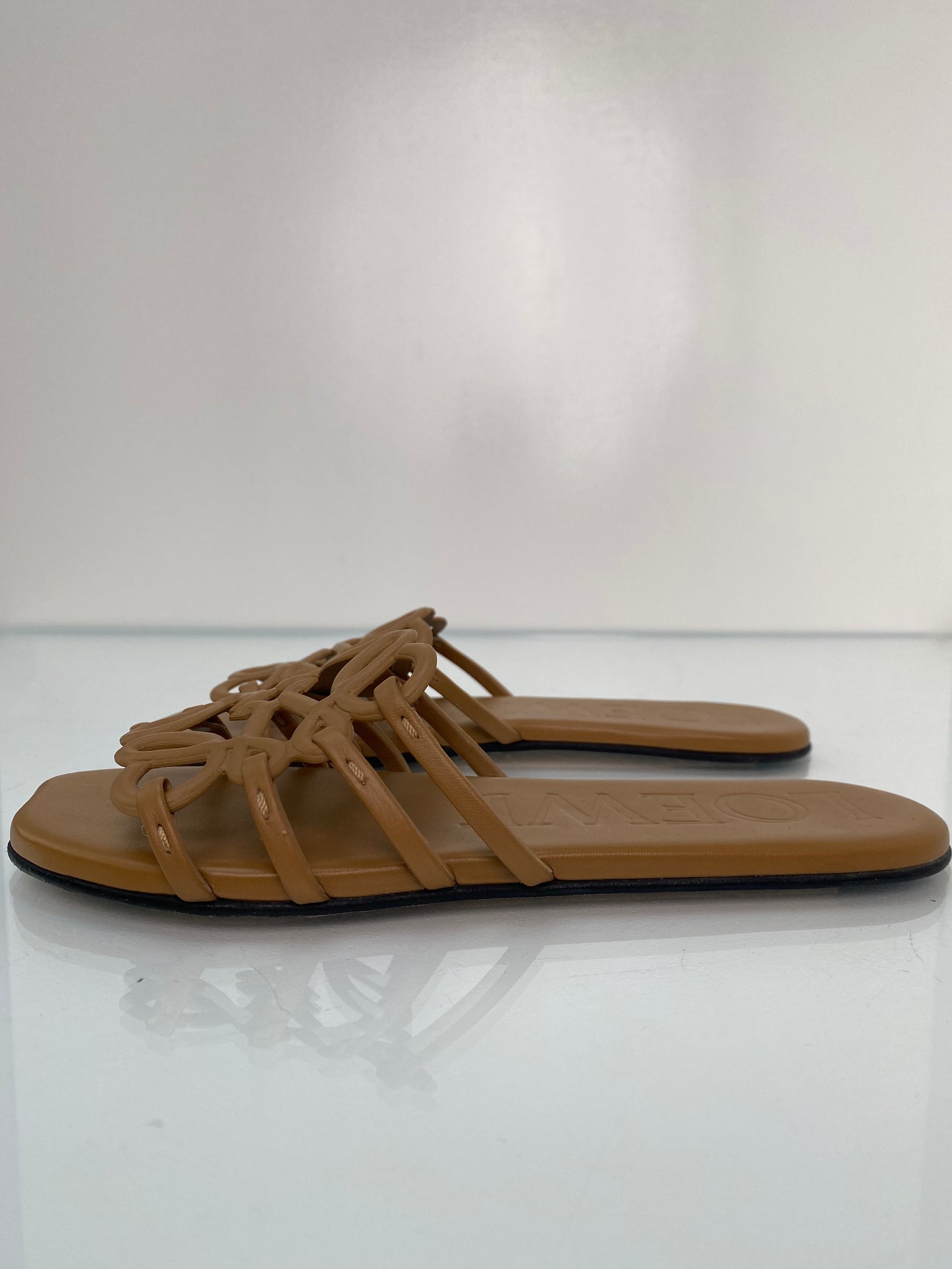 Loewe Brown Anagram Slides, 37