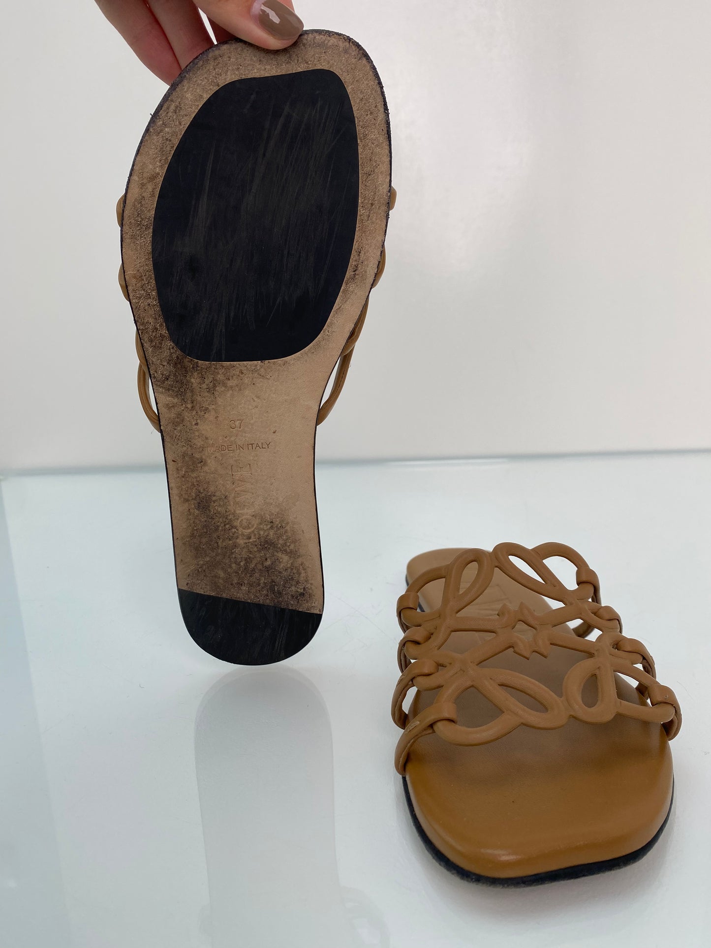 Loewe Brown Anagram Slides, 37